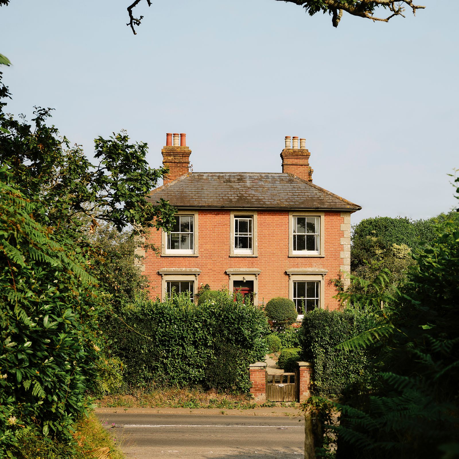 A Bloomsbury-inspired house in Sussex belonging to a Charleston conservator